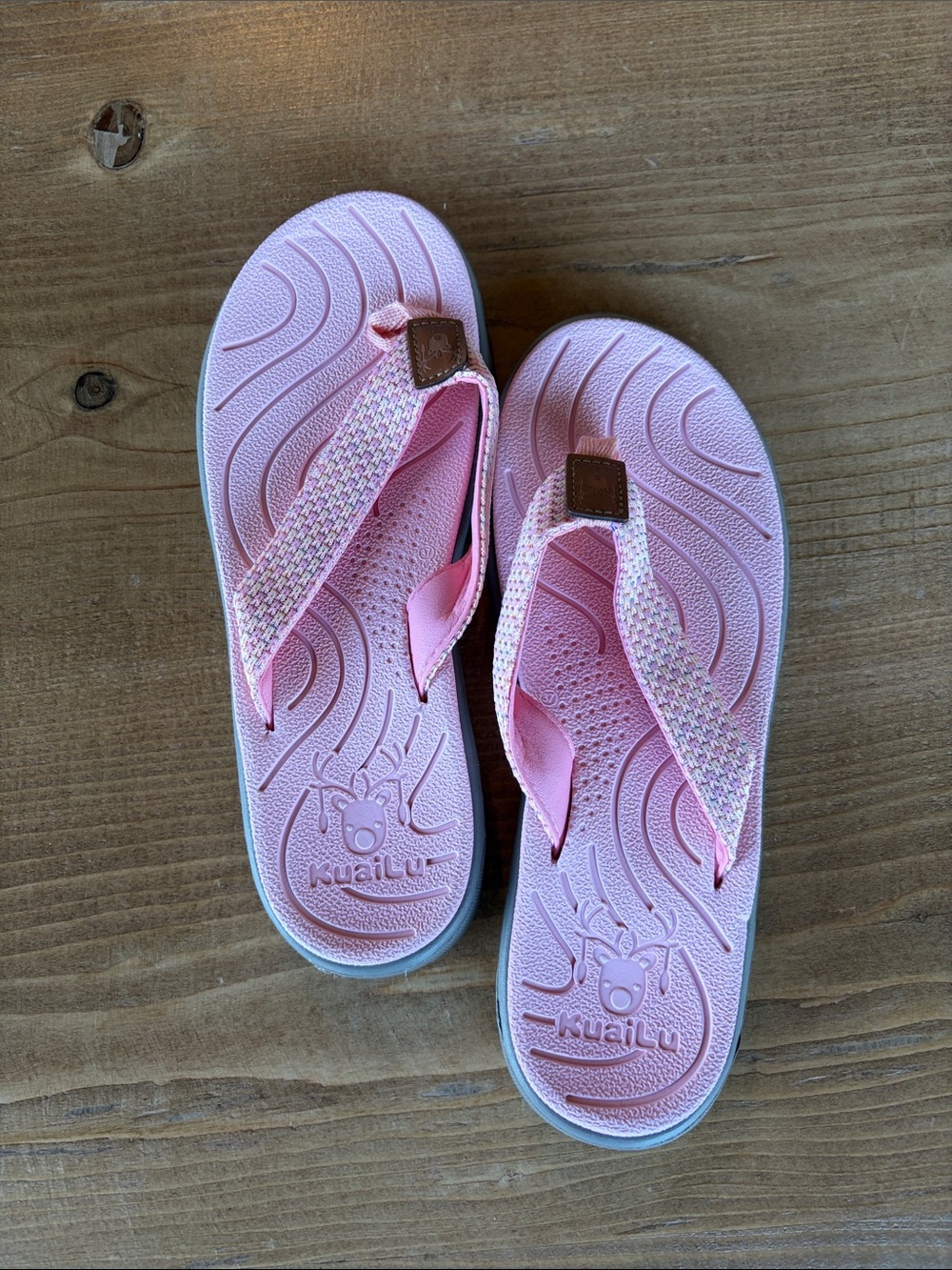 Kuailu Pink Comfort Flip-Flops. Excellent condition!